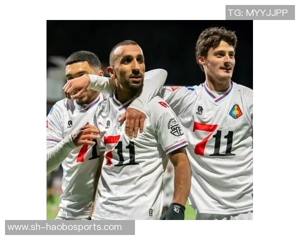 阿尔克马尔与门德斯洽谈斯米特转会皇马巴萨均表现出浓厚兴趣