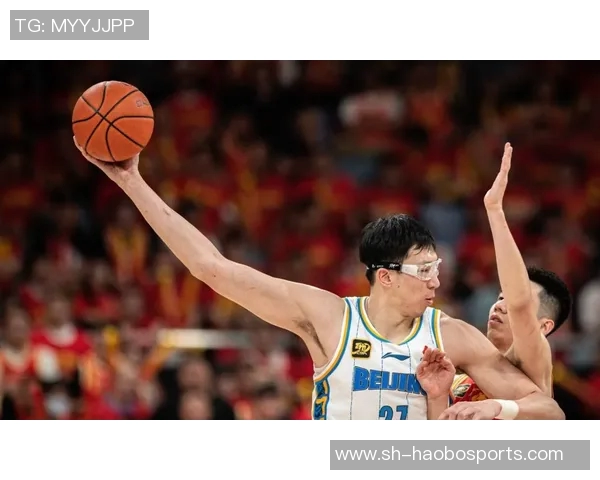 周琦半场强势表现内线统治力显现贡献7分5篮板助力球队奋勇争先